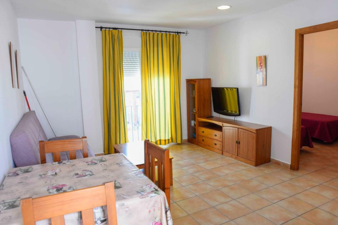Apartamentos Perez Zara Коніль-де-ла-Фронтера Екстер'єр фото