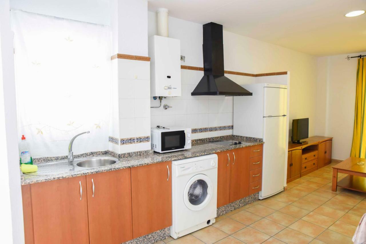 Apartamentos Perez Zara Коніль-де-ла-Фронтера Екстер'єр фото