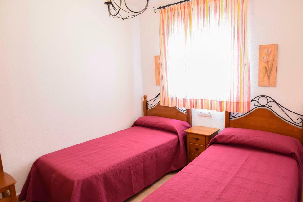 Apartamentos Perez Zara Коніль-де-ла-Фронтера Екстер'єр фото