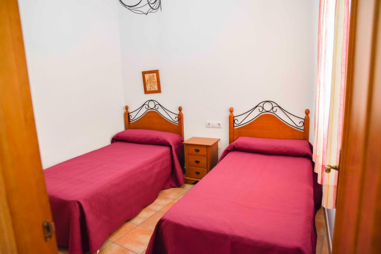 Apartamentos Perez Zara Коніль-де-ла-Фронтера Екстер'єр фото