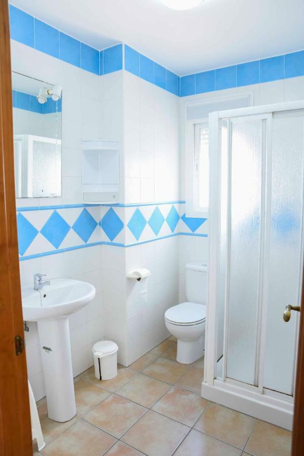 Apartamentos Perez Zara Коніль-де-ла-Фронтера Екстер'єр фото