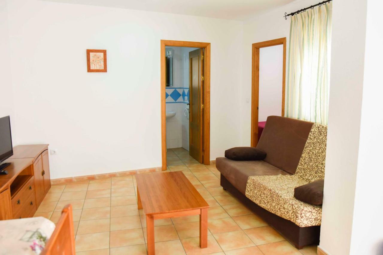 Apartamentos Perez Zara Коніль-де-ла-Фронтера Екстер'єр фото