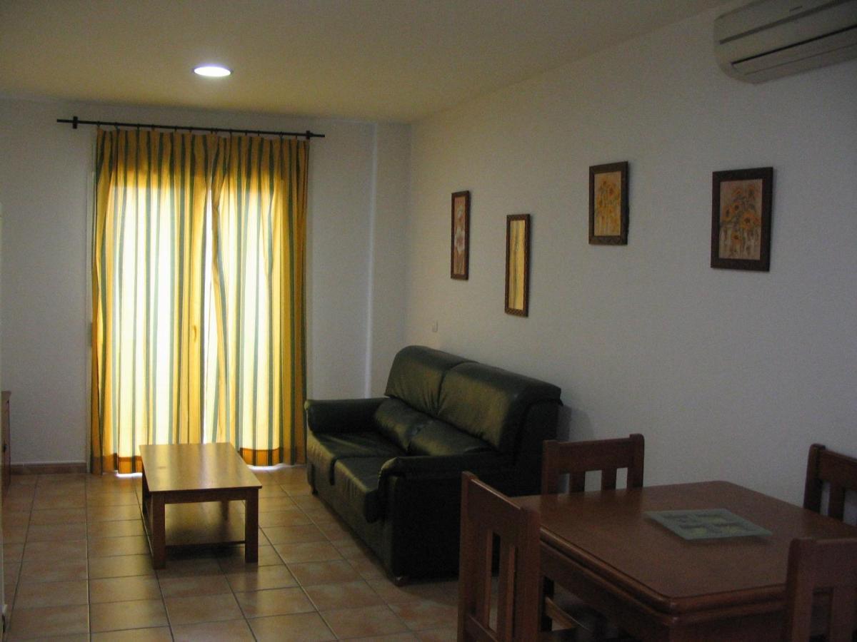 Apartamentos Perez Zara Коніль-де-ла-Фронтера Номер фото